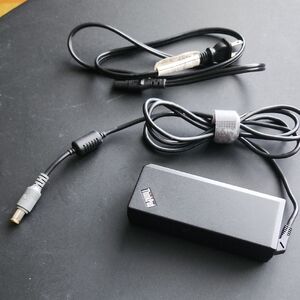 Original Lenovo AC Adapter (92P1109 90W Barrel Tip)